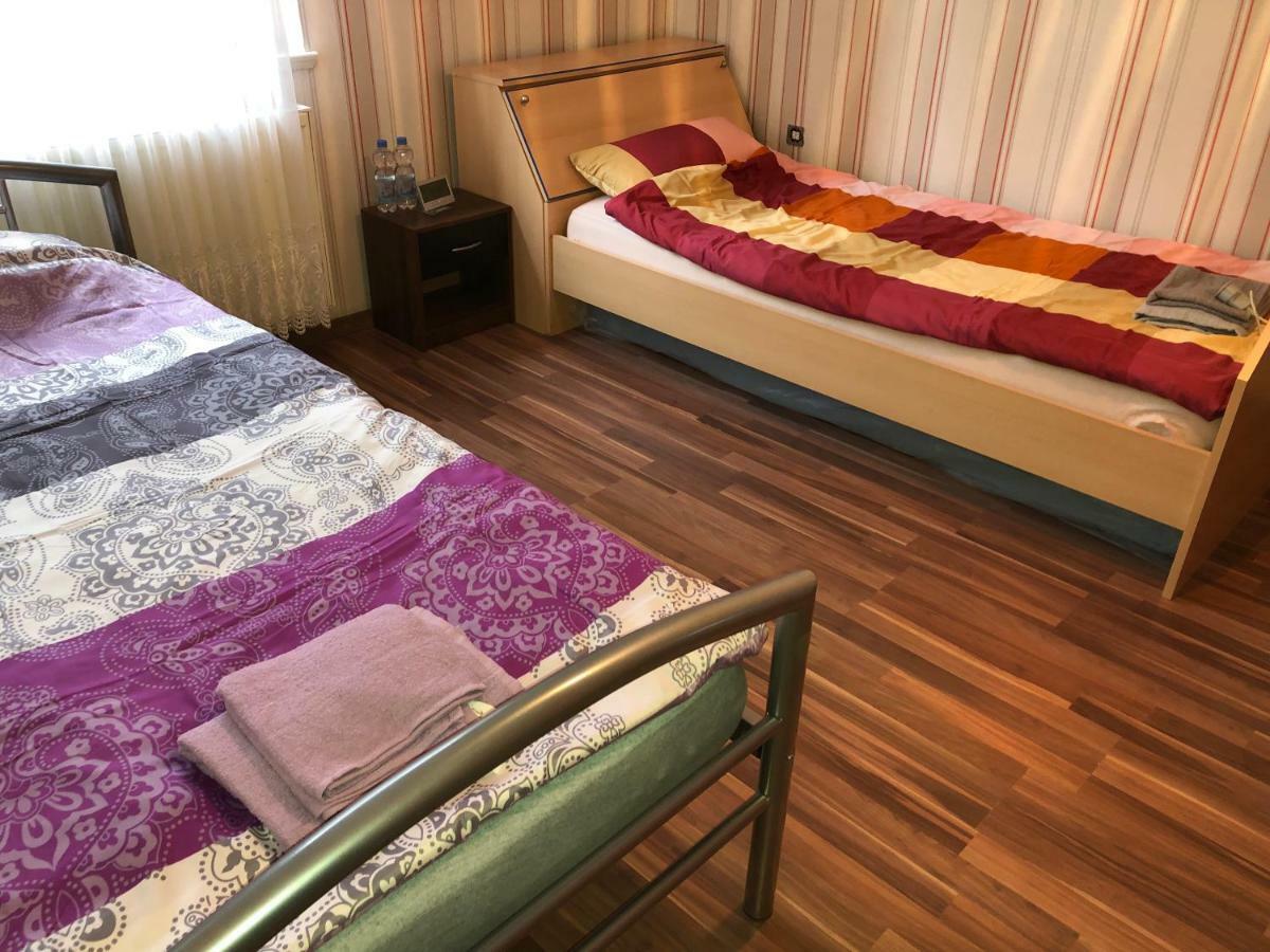 Misha,S Place Duisburg Luaran gambar